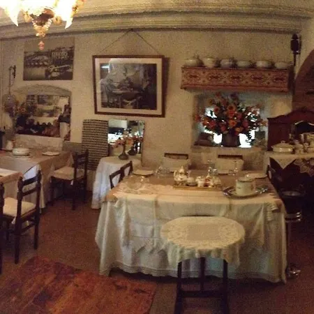 Ristorante Vecchia Broglie Frühstückspension *